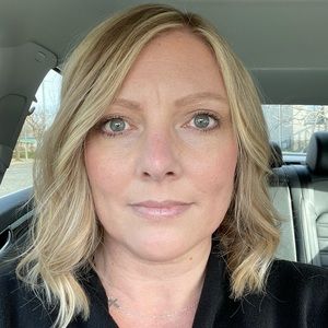 Meet your Posher, Dana